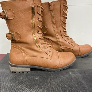 Women’s boots